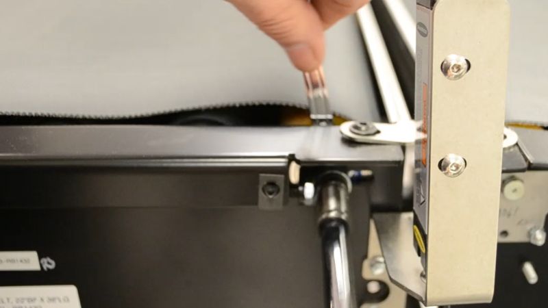 How to replace a belt tensioning roller